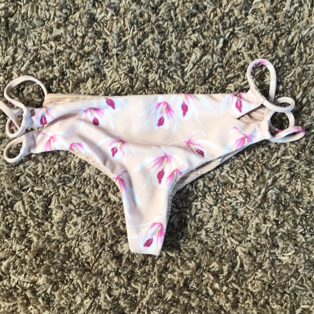 Acacia pink orchard print bottoms